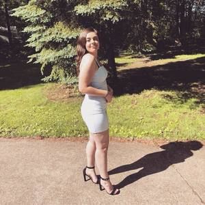 Meet your Posher, Hollie